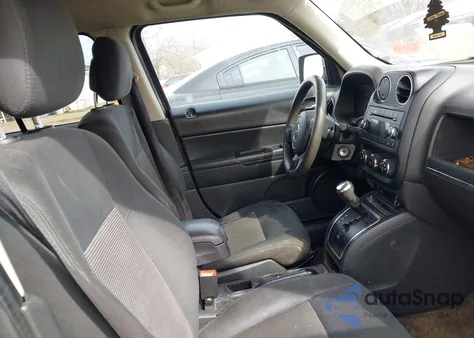 2014 Jeep Patriot Sport z USA, uszkodzony, nr VIN 1C4NJPBA9ED534647